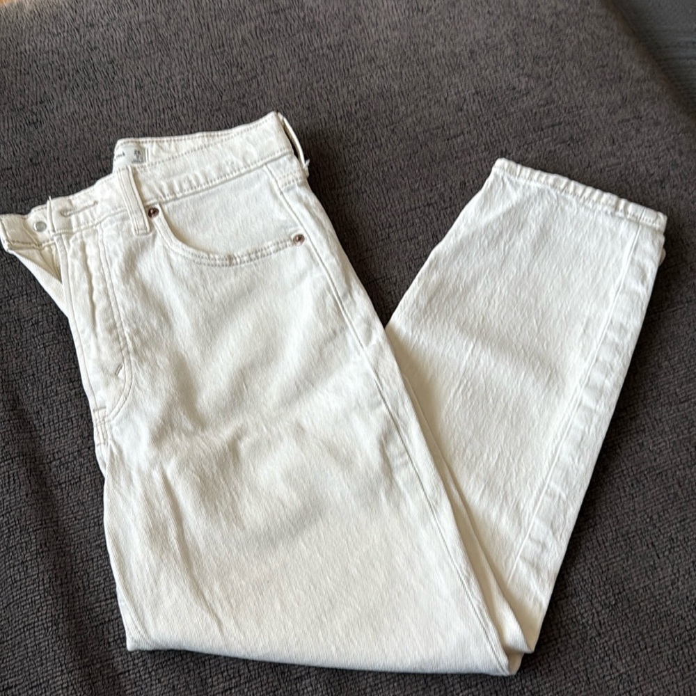 Abercrombie The Mom High Rise Jeans